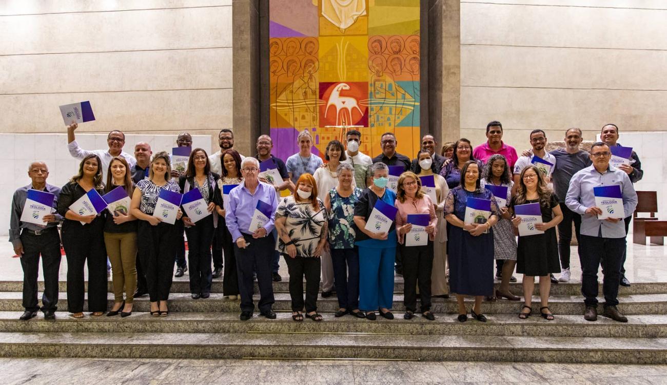 Alunos do curso de teologia receberam o diploma