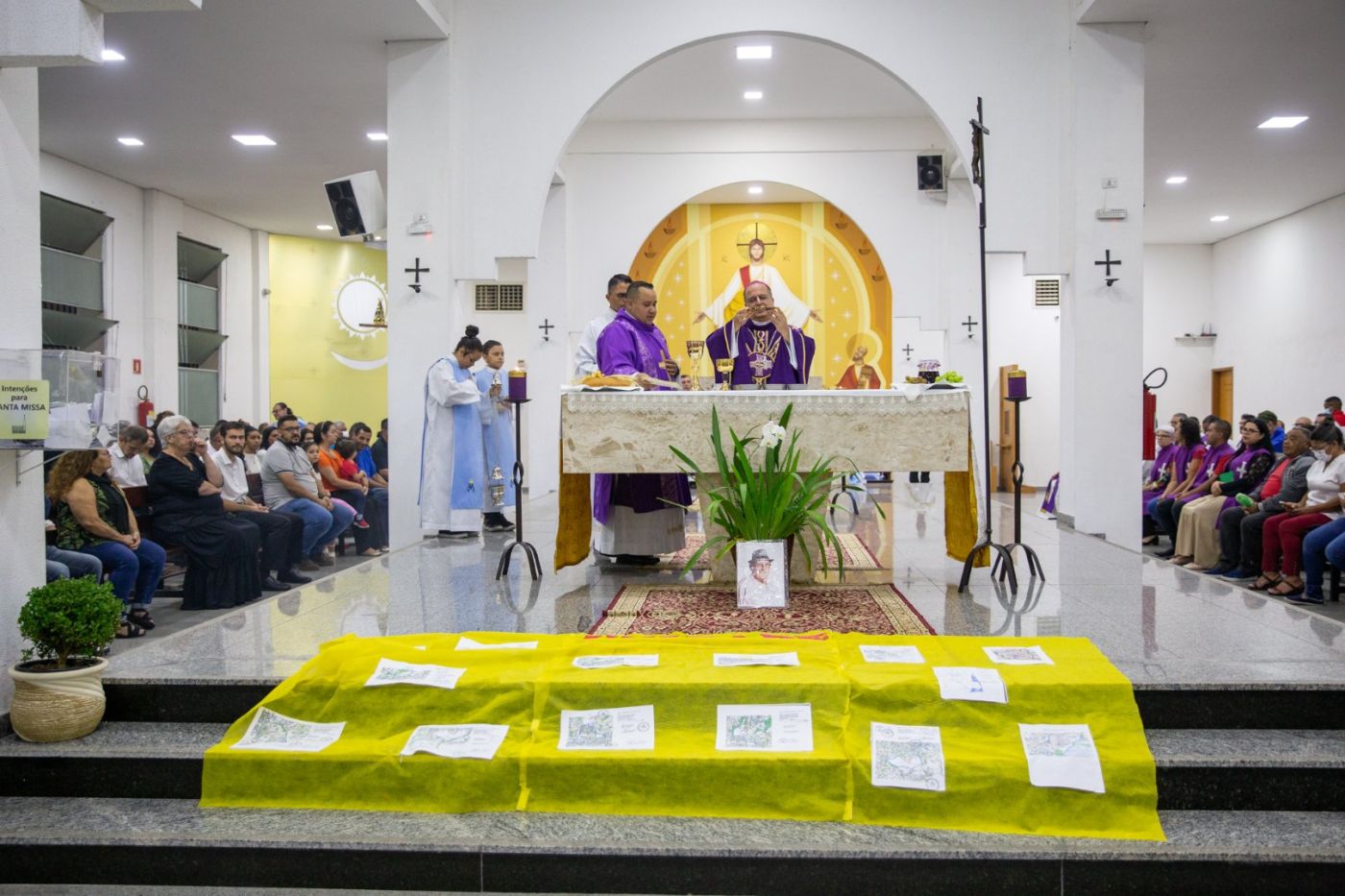 Dom Valdir Celebra Com Fiéis E Padres Missa Da Unidade Da Forania M’Boi ...